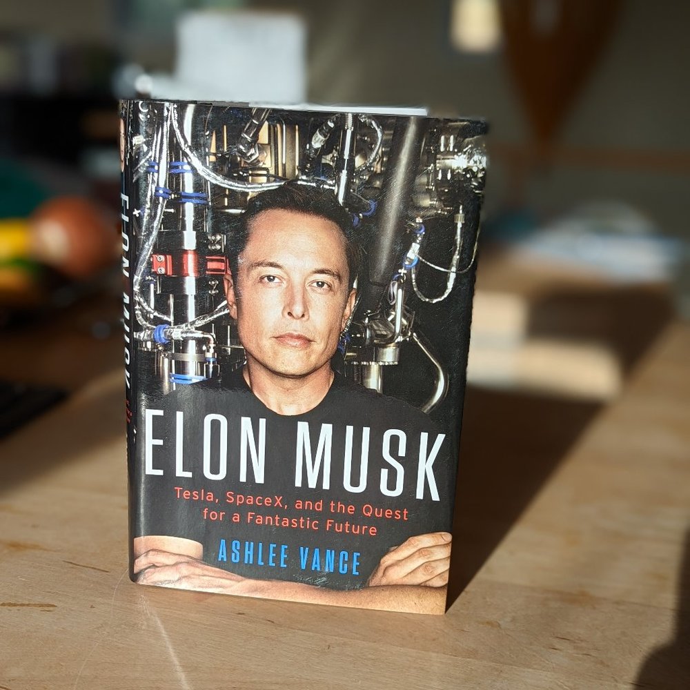 ELON MUSK Tesla, SpaceX, and the Quest for a Fantastic Future by Ashlee Vance